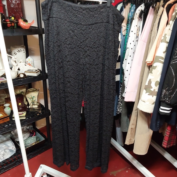 Womens Pants - Picture 4 of 4